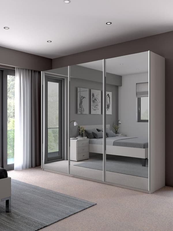 Mirror wardrobe finish for modern bedroom
