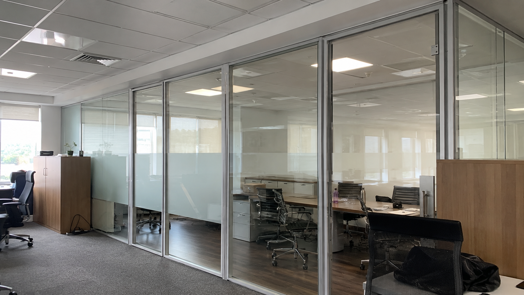 Office Glass Partition System
